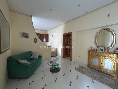 Trilocale via Vitrani 41, Centro, Barletta