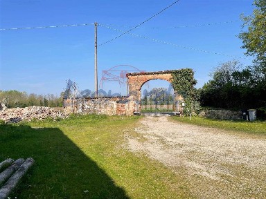 Rustico, da ristrutturare, 680 m², Fiorenzuola d'Arda