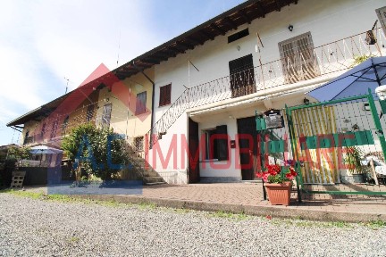 Sesto Calende, Via per Lentate, 24