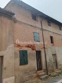 Rustico, da ristrutturare, 100 m², Fontana Pradosa, Castel San Giovanni