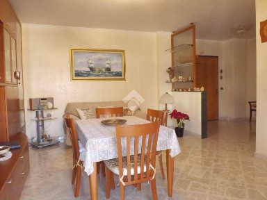 Quadrilocale via Degli Artigiani 39, Bisceglie