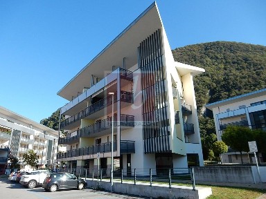Trilocale via Martiri della Libertà 17, Laveno, Laveno-Mombello