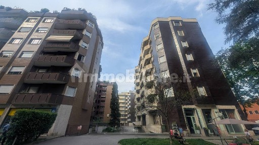 Trilocale via Nino Biffi 6, Saronno