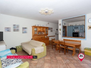 Trilocale via Don Luigi Spotti 14F, Centro, Marnate