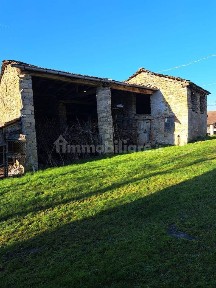 Rustico, da ristrutturare, 204 m², Lugagnano Val d'Arda