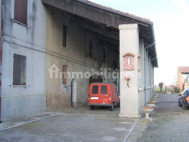Cascina Emilia No Number, Fiorenzuola d'Arda