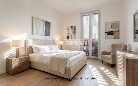 Trilocale via San Antonio 9, Centro, Luino