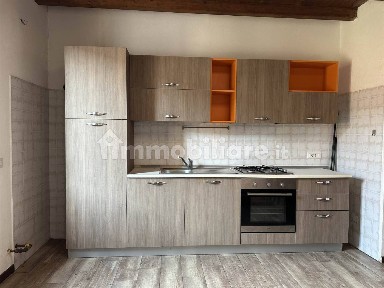 Bilocale via Manzoni 30, Centro, Tradate