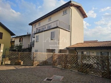 Quadrilocale nuovo, secondo piano, Comerio