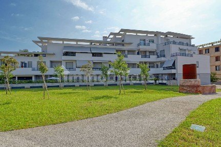Quadrilocale via Piave 8, Centro, Somma Lombardo