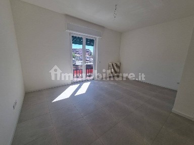 Trilocale via Varese, Saronno