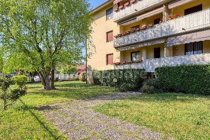 Gallarate, Ronchi, Via Pietro Nenni, 20