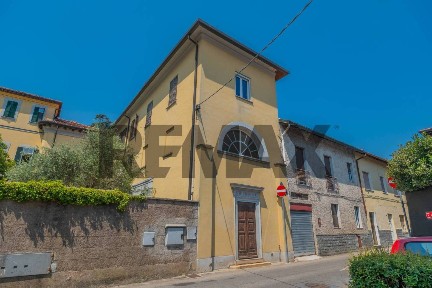 Cassano Magnago, VIA CANTU, 15