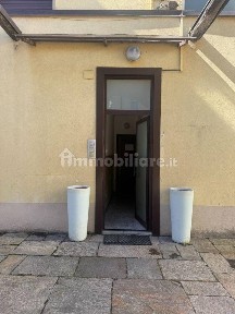 Bilocale via Giuseppe Garibaldi 21, Centro, Malnate