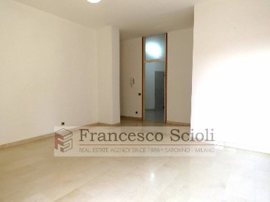 Trilocale via Carcano, 13, Saronno
