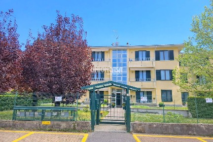 Trilocale via Adda, Centro, Malnate