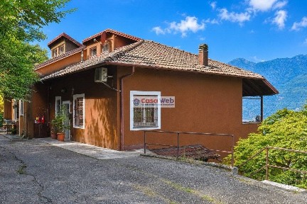 Quadrilocale buono stato, terzo piano, Tronzano Lago Maggiore