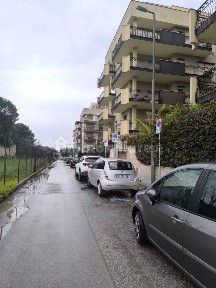 Quadrilocale via Francesco Cilea 84, Trani