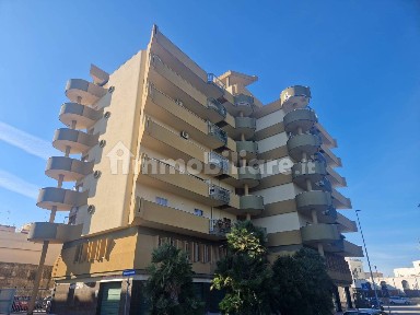 Trilocale Lungomare Cristoforo Colombo, Trani