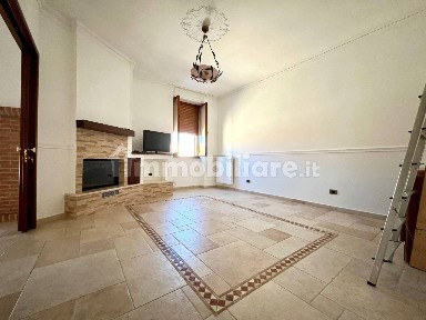 Quadrilocale ottimo stato, primo piano, Trani