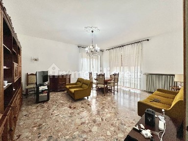 Quadrilocale via Alessandro Manzoni, Venegono Inferiore