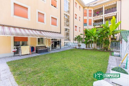 Trilocale via Fratelli di Dio 16/Bis, Borsano, Busto Arsizio