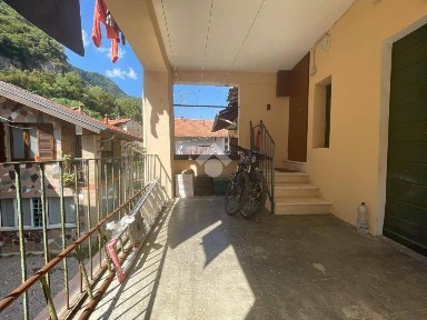 Bilocale via Martinelli Foscarini 46, Centro, Arcisate