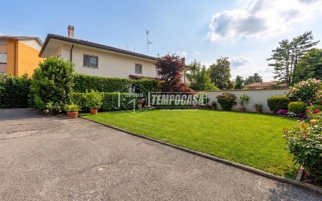 Quadrilocale via Giorgio Casale 23, Centro, Somma Lombardo