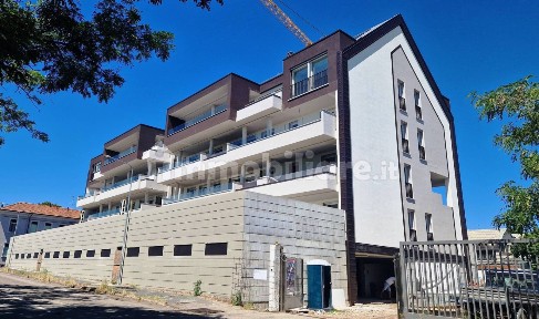 Quadrilocale via Massimo d'Azeglio, Frati, Busto Arsizio