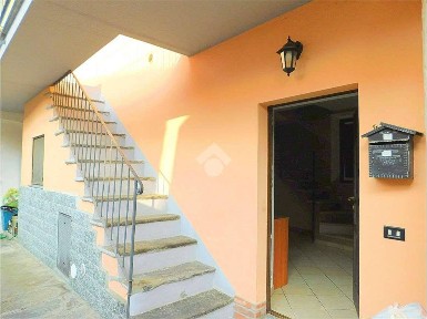 Trilocale via Fantoni, 16, Coarezza, Somma Lombardo