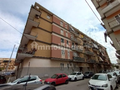 Trilocale via Pietro Nenni, Trani