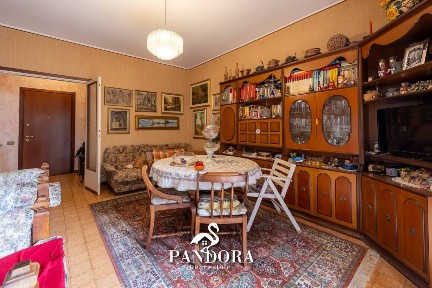 Varese, Bobbiate - Schiranna, fratelli rosselli, 9