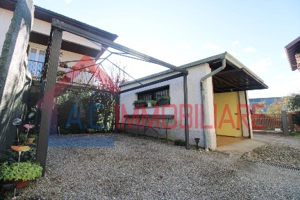 Trilocale vicolo Cairati 3, Centro, Vergiate