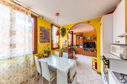 Bilocale via Italia 27, Uboldo