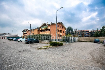 Trilocale via Uboldo 77, Centro, Caronno Pertusella