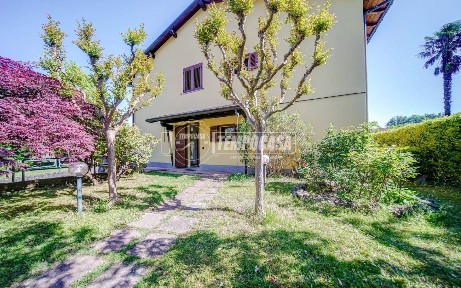 Trilocale via Campi Nuovi 9, Galliate Lombardo