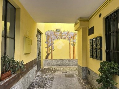 Varese, Centro, Via Albuzzi, 6