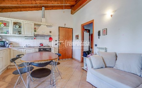 Trilocale via Pandolfi 41/B, Centro, Somma Lombardo