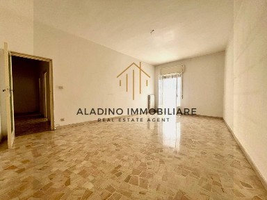 Trilocale buono stato, secondo piano, Trani
