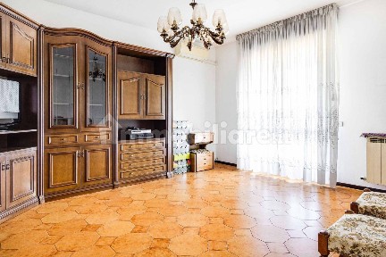 Gallarate, Caiello, Via Varese, 59A