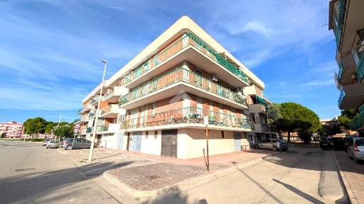 Quadrilocale via Canusium 4, Centro, Margherita di Savoia