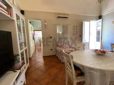 Trilocale buono stato, primo piano, Trani