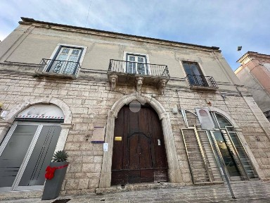 Appartamento piazza della Repubblica 5, Centro, Canosa di Puglia