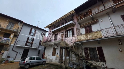 Trilocale viale Vittorio Veneto, 1, Caronno Varesino
