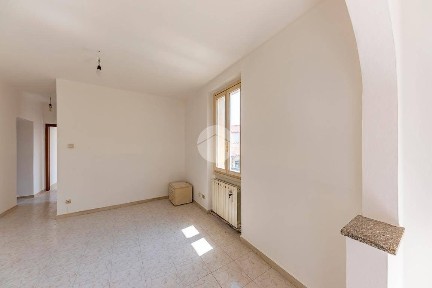 Trilocale via San Cosma 16, Uboldo