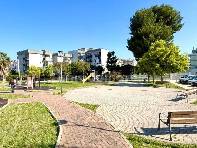 Trilocale via Polonia 16, Trani