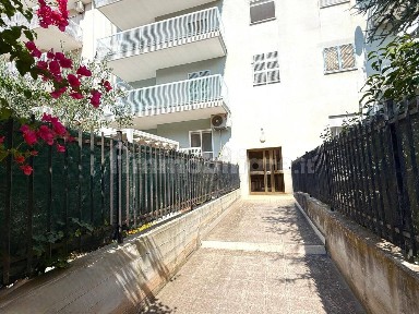 Trilocale viale Russia 6, Trani