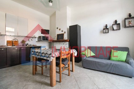 Varano Borghi, Viale Vittorio Veneto, 66