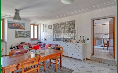 Trilocale via 24 Maggio, Besano