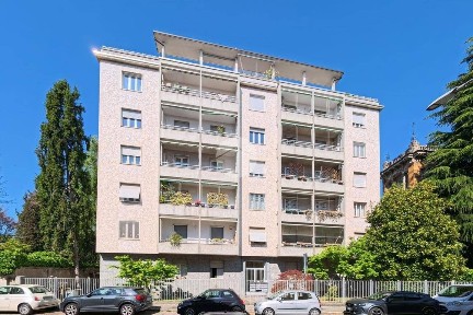 Gallarate, Centro, Via A. Volta, 20
